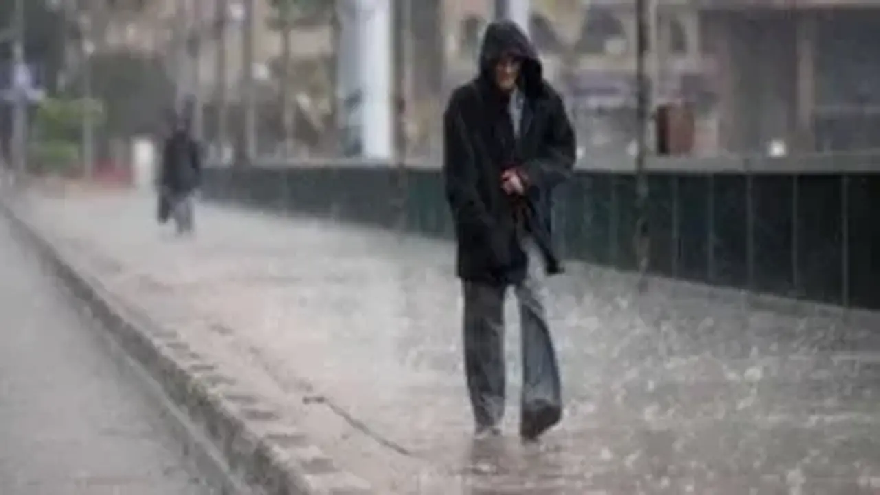 انخفاض الحرارة إلى أقل من 10 درجات مع بداية أربعينية الشتاء الباردة